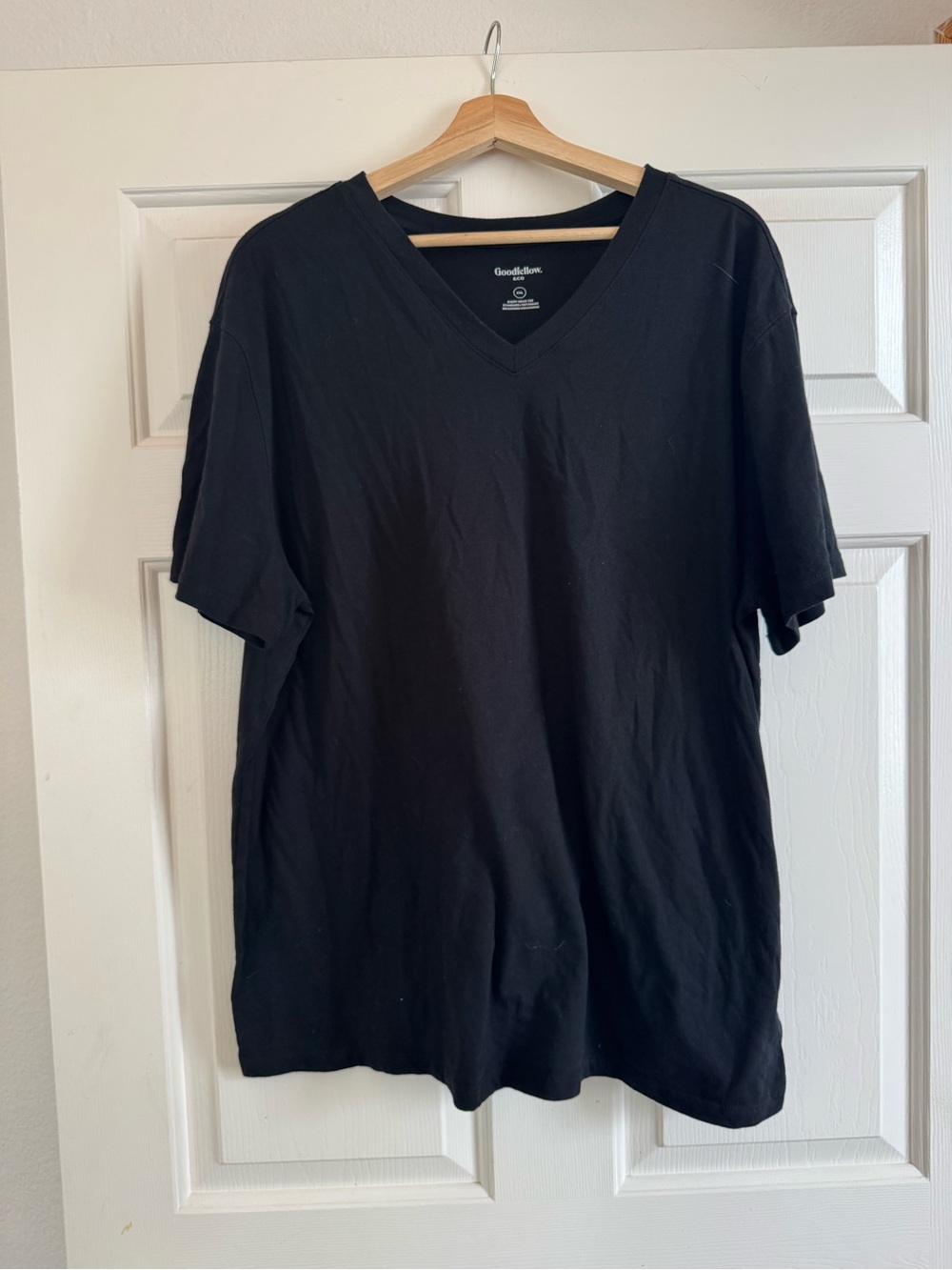 Goodfellow & Co Black V-Neck Short Sleeve Tee